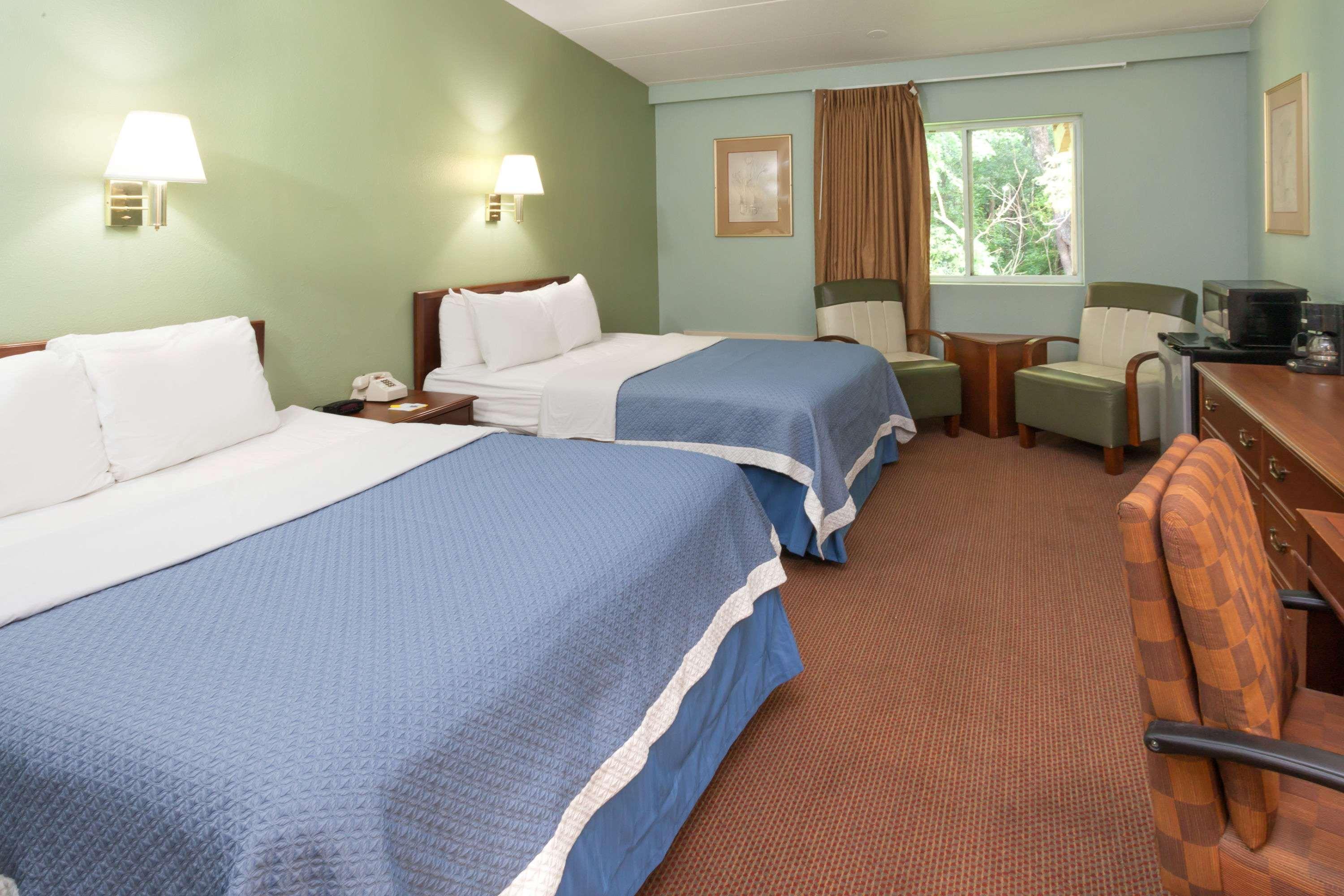 Days Inn By Wyndham Portage Indiana Dunes National Park Экстерьер фото