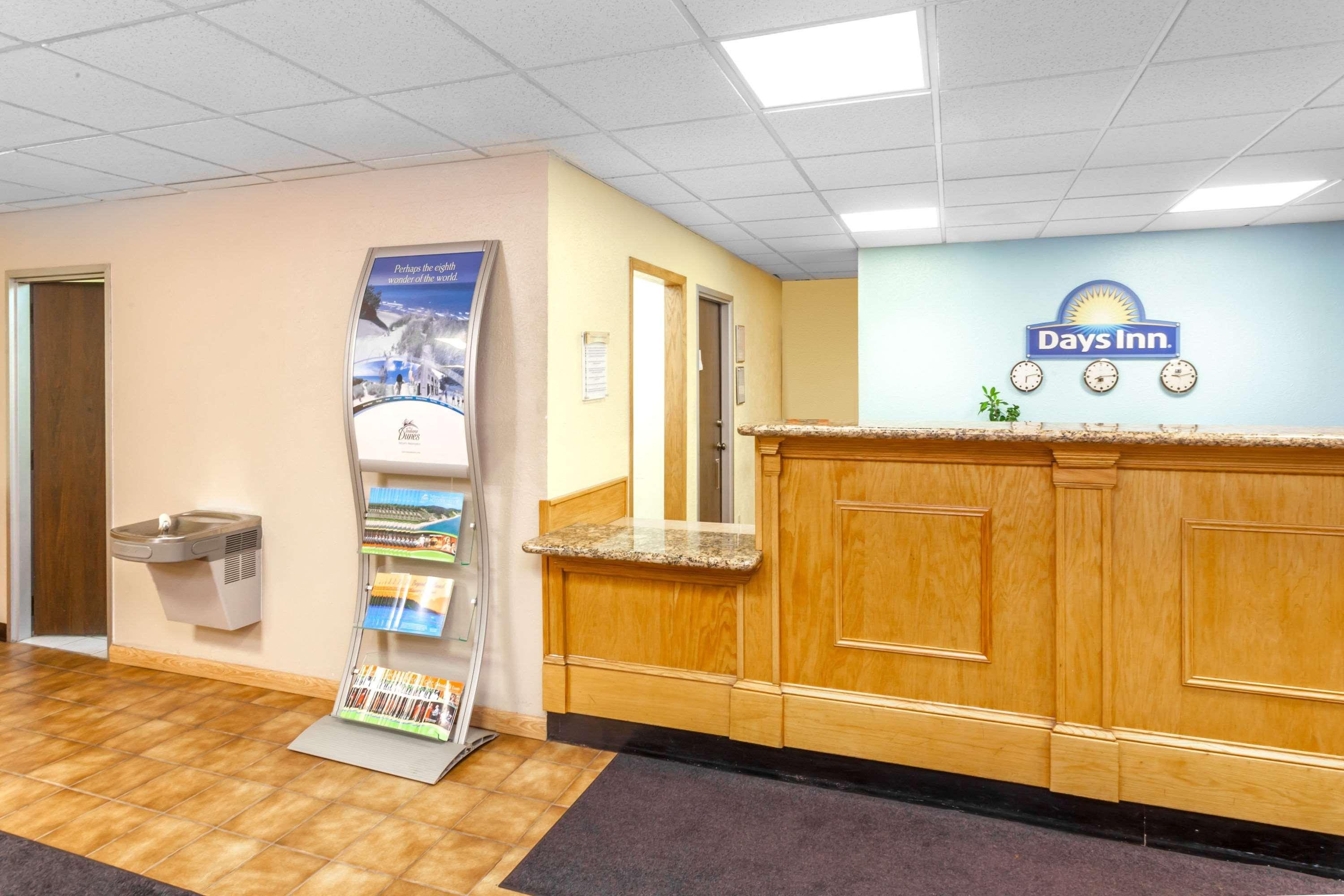 Days Inn By Wyndham Portage Indiana Dunes National Park Экстерьер фото