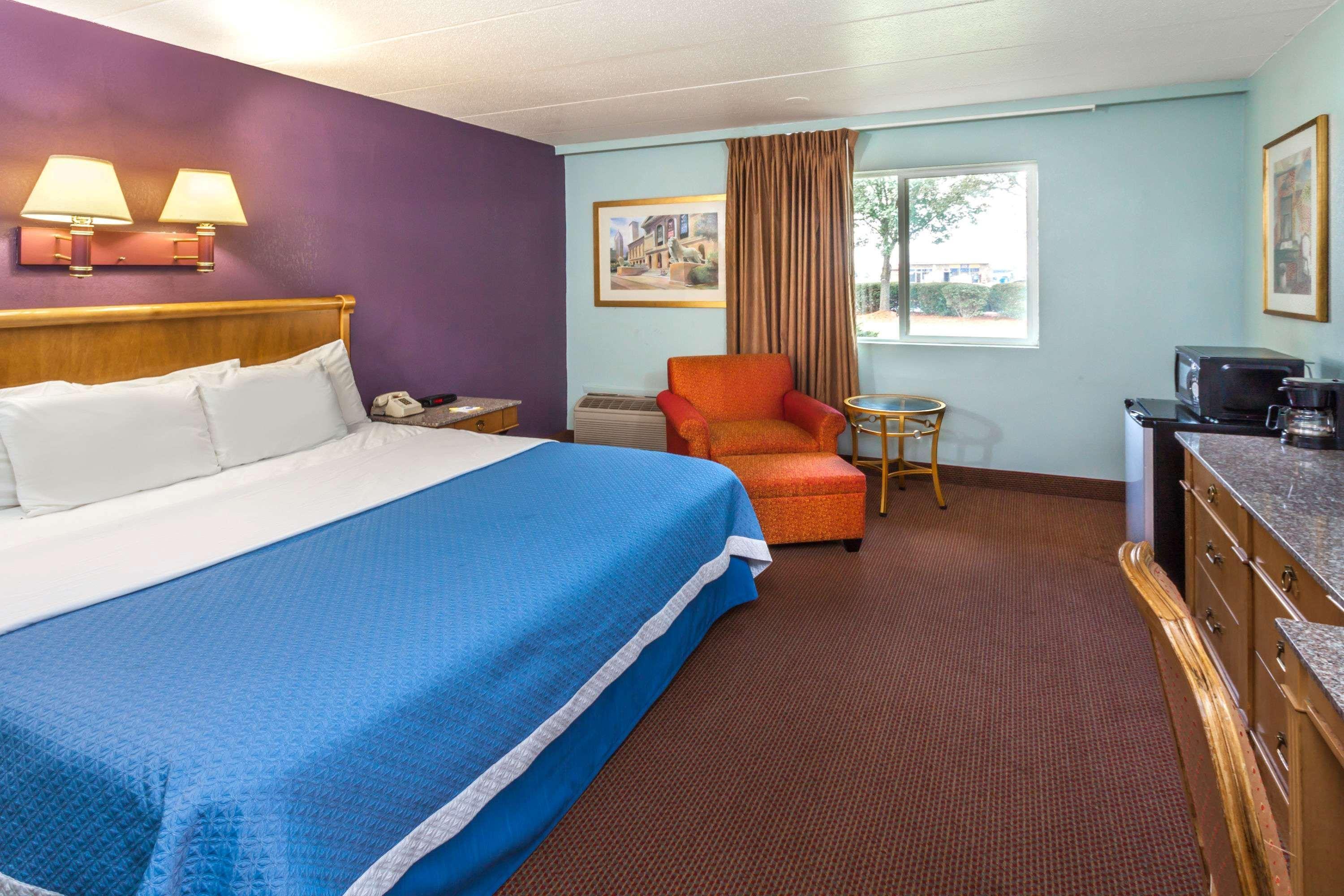 Days Inn By Wyndham Portage Indiana Dunes National Park Экстерьер фото