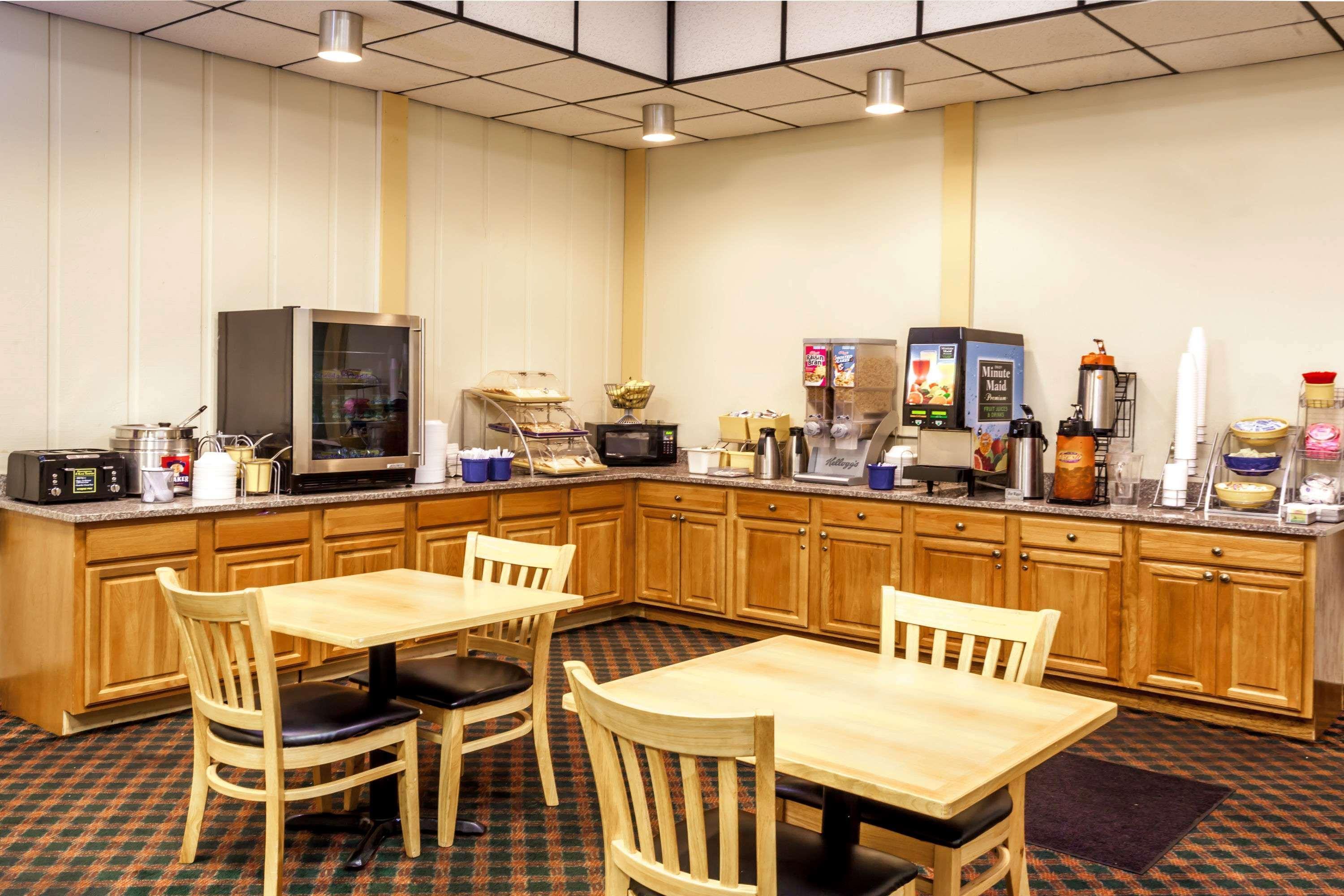 Days Inn By Wyndham Portage Indiana Dunes National Park Экстерьер фото